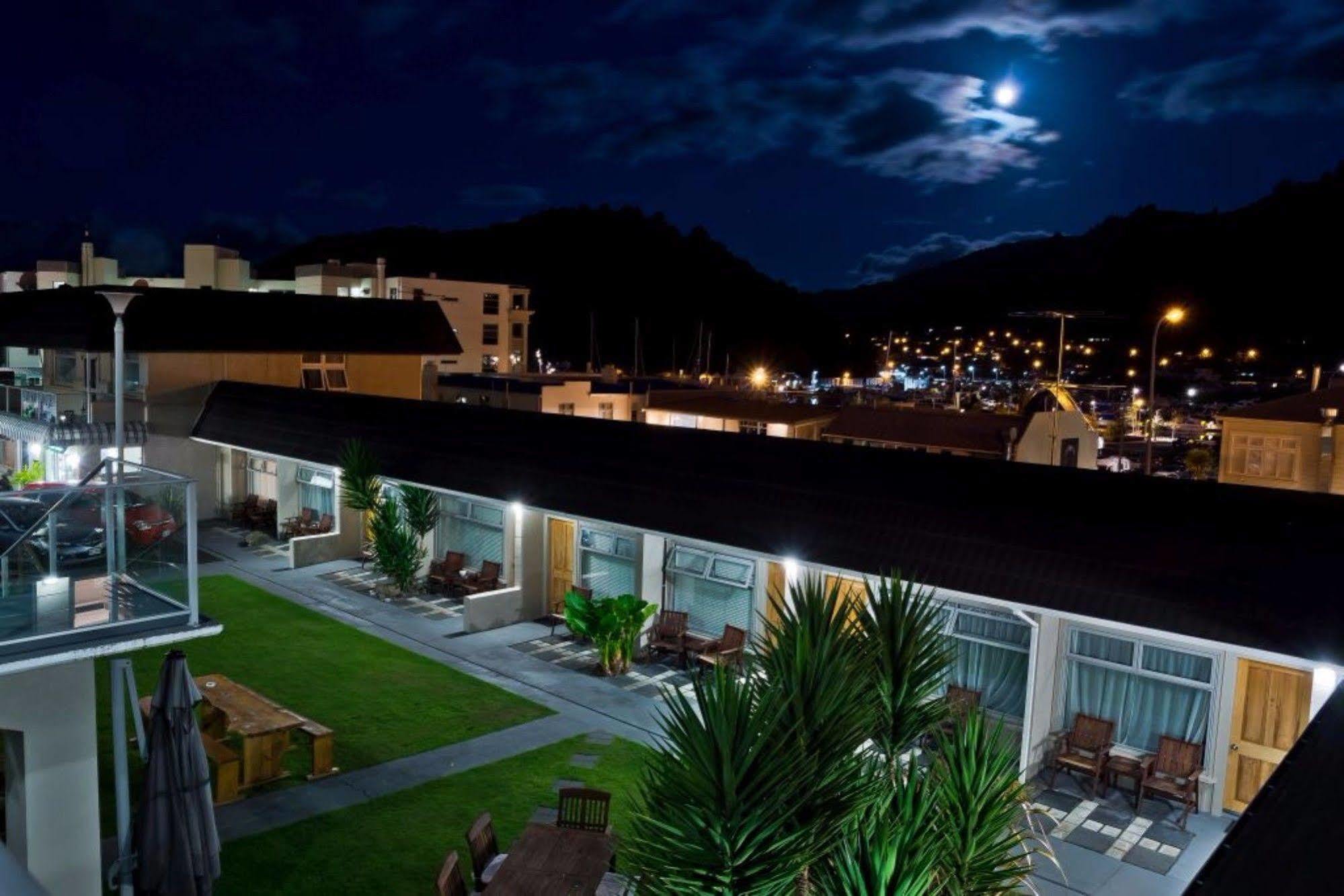 Picton Accommodation Gateway Motel Extérieur photo