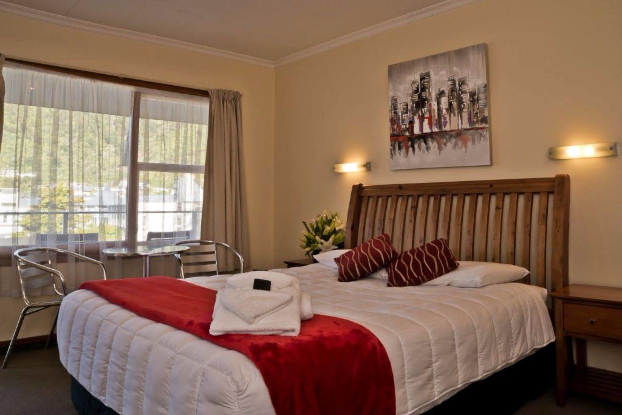 Picton Accommodation Gateway Motel Extérieur photo