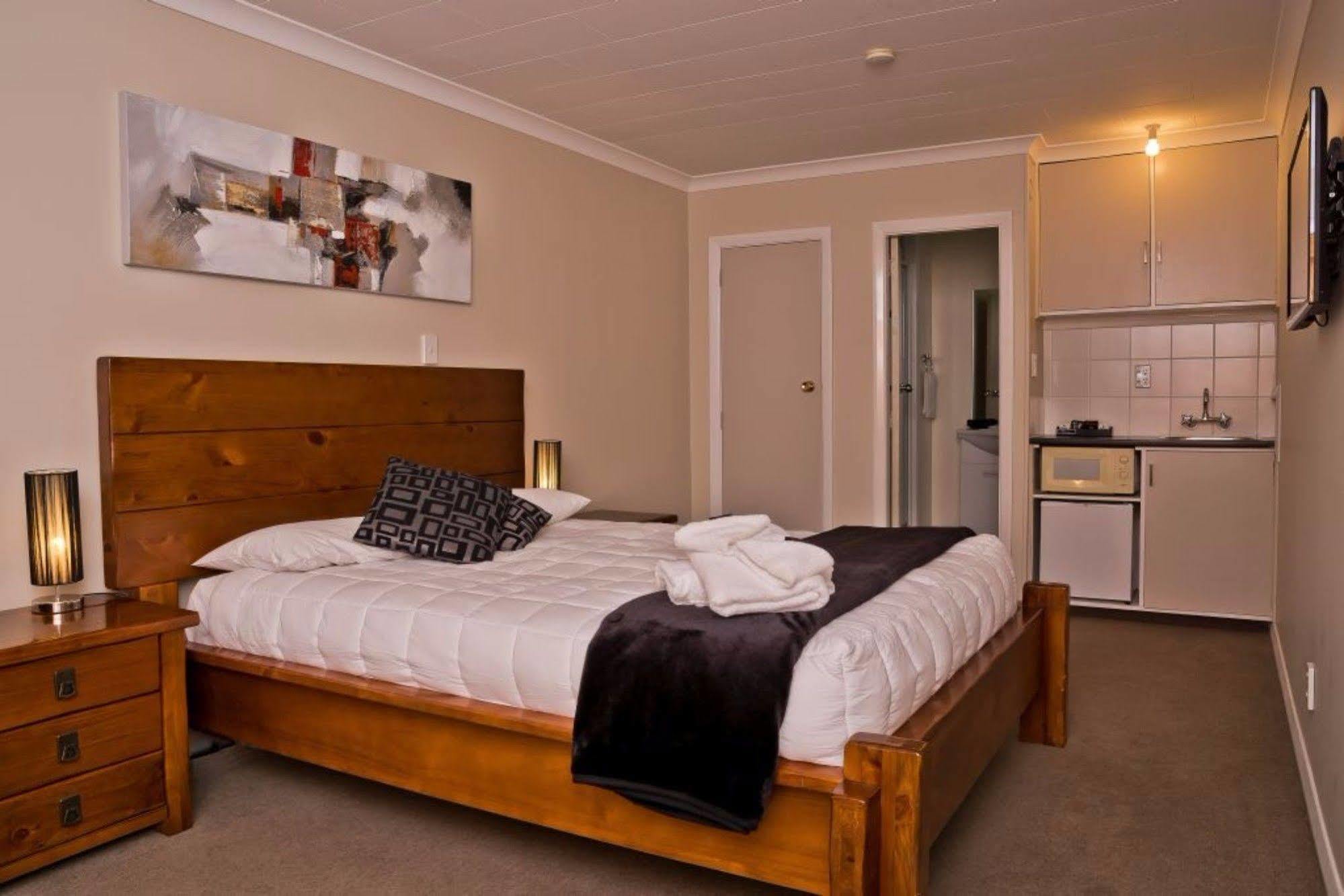 Picton Accommodation Gateway Motel Extérieur photo